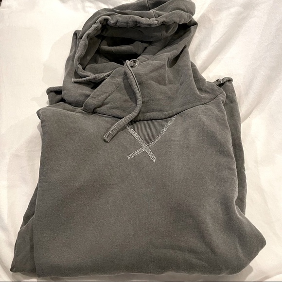 H&M Divided Hoodie - Picture 1 of 3